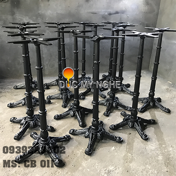 Bàn bar cafe 4 chân gang đúc CB 011